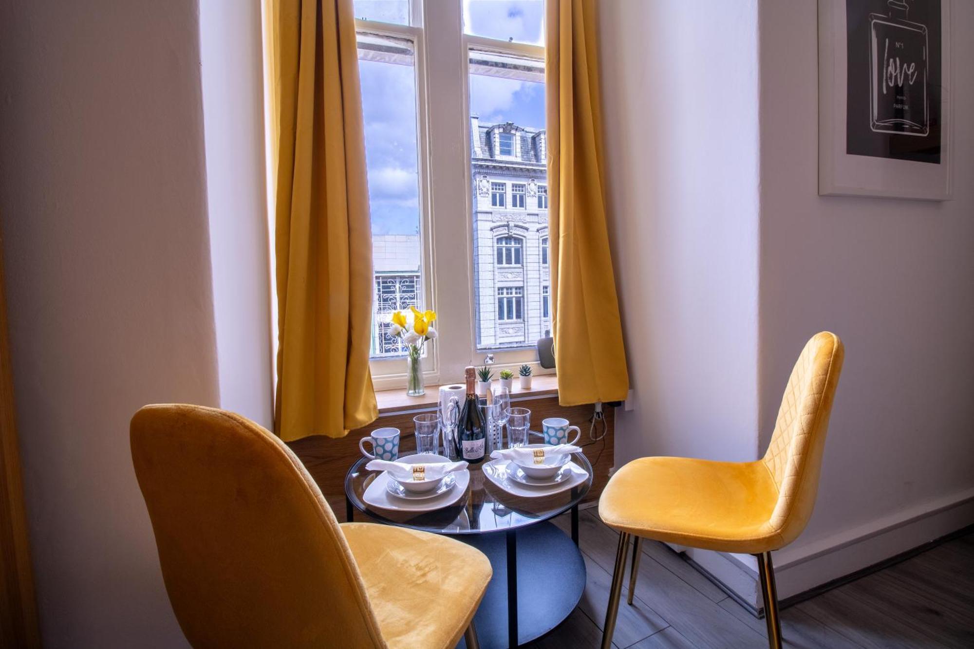 Spacious Studio Apartment On Oxford Street 9Gc London Luaran gambar